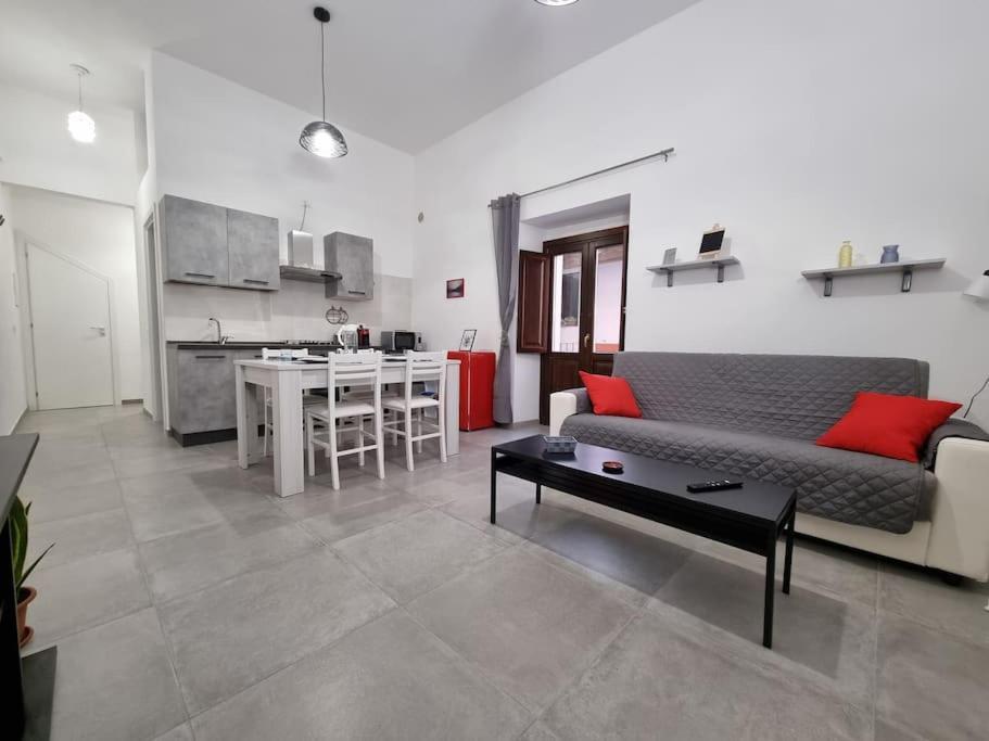 Casa Castello 63 Guest House LʼAquila Esterno foto